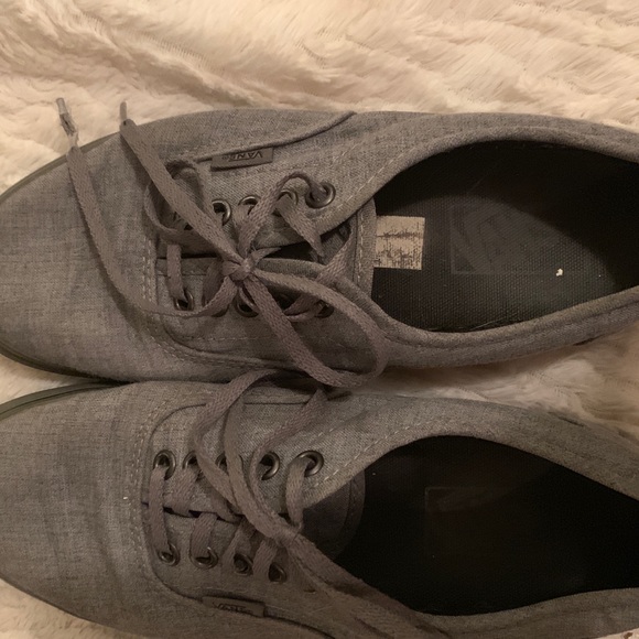 VANS - Picture 4 of 4